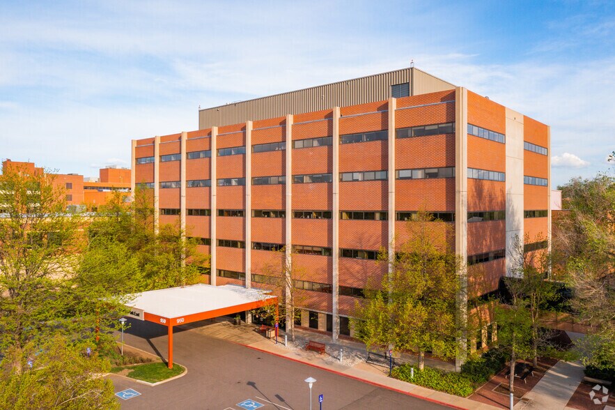 950 E Harvard Ave, Denver, CO à louer - Photo principale – Image 1 sur 22