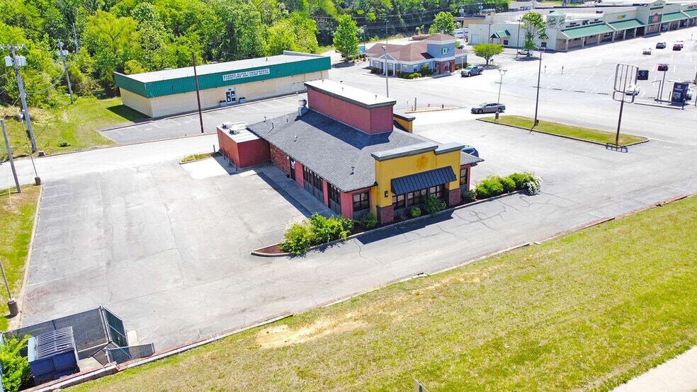 597 L Roger Wells Blvd, Glasgow, KY à louer - Photo de l’immeuble – Image 2 sur 8