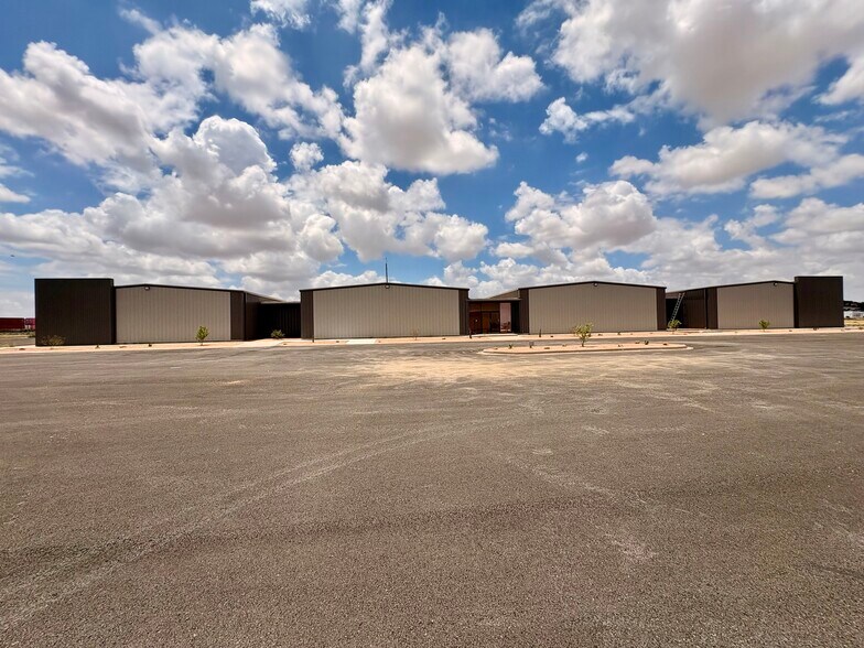 9930 W Highway 80, Midland, TX à vendre - Photo de l’immeuble – Image 2 sur 15