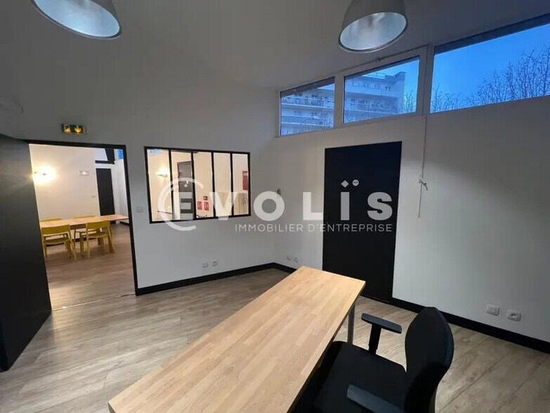 Bureau dans Saint-Maur-des-Fossés à louer - Photo intérieure – Image 3 sur 9