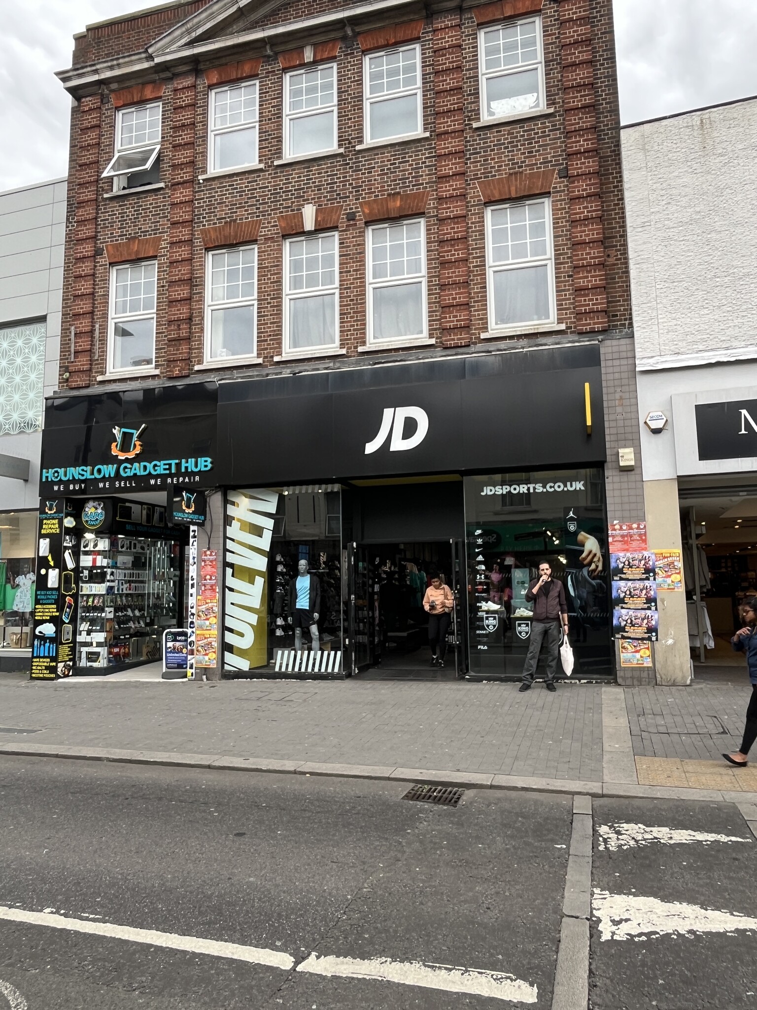 171-173 High St, Hounslow à louer Photo de l’immeuble– Image 1 sur 4