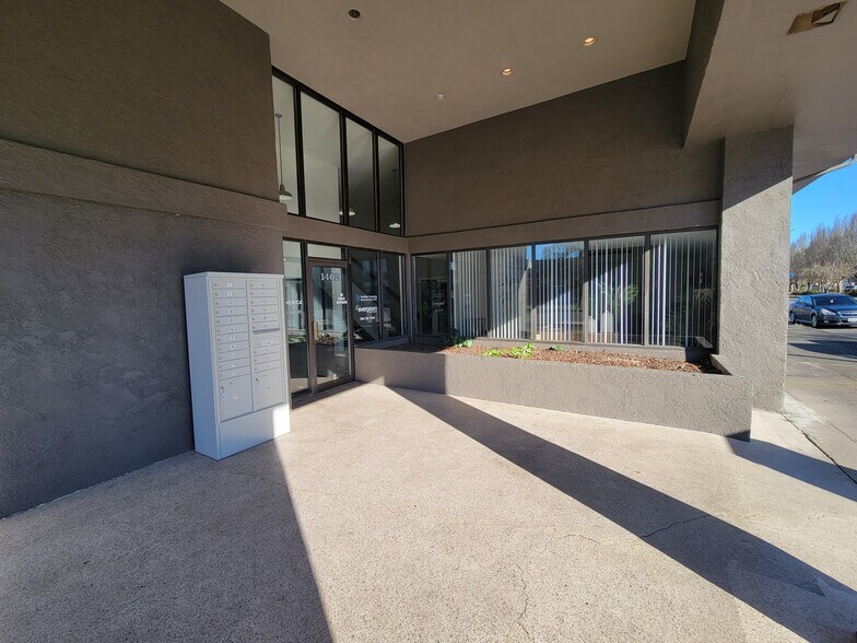 1402 Broadway St, Longview, WA à louer - Photo de l’immeuble – Image 2 sur 12