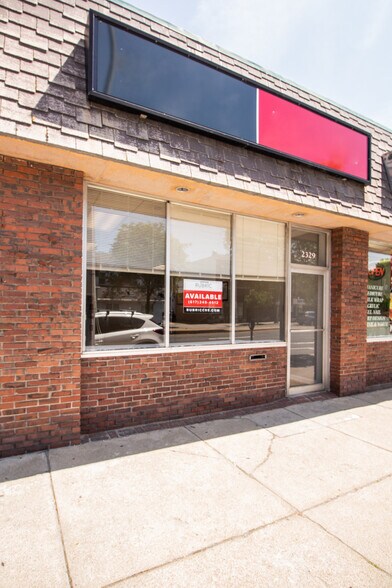 2329 Massachusetts Ave, Cambridge, MA à louer - Photo de l’immeuble – Image 3 sur 17