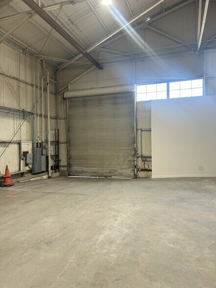 1619 Jerrold Ave, San Francisco, CA à louer - Photo de l’immeuble – Image 3 sur 6