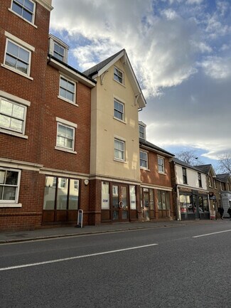 Plus de détails pour 6a Station Road, Epping - Local commercial à louer