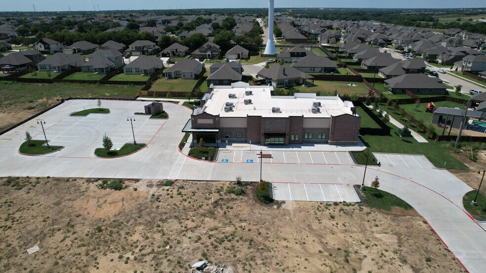 413 Tally Blvd, Justin, TX à vendre - Photo de l’immeuble – Image 1 sur 6