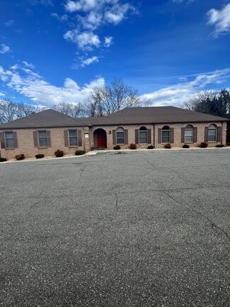 Plus de détails pour 3721 S Amherst Hwy, Madison Heights, VA - Bureau à louer