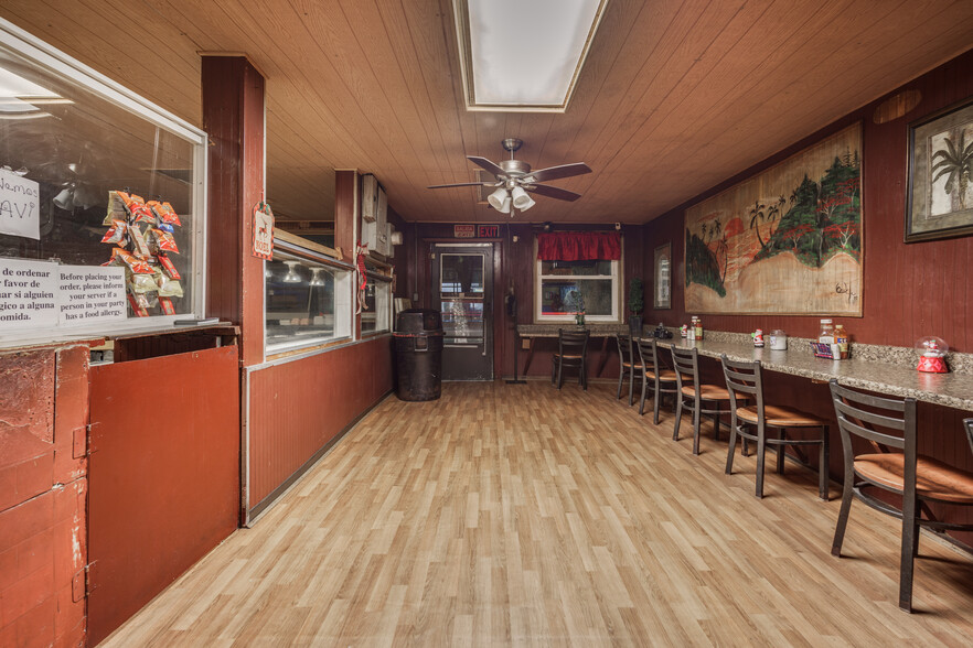 389 Main St, Holyoke, MA à vendre - Photo intérieure – Image 3 sur 4