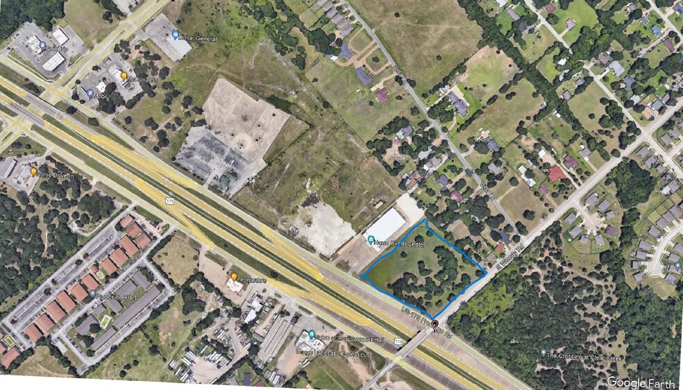NEC C F Hawn Fwy, Dallas, TX à vendre - Photo de l’immeuble – Image 2 sur 2