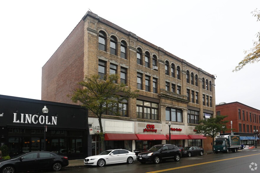 423 W Broadway, South Boston, MA à louer - Photo de l’immeuble – Image 3 sur 7