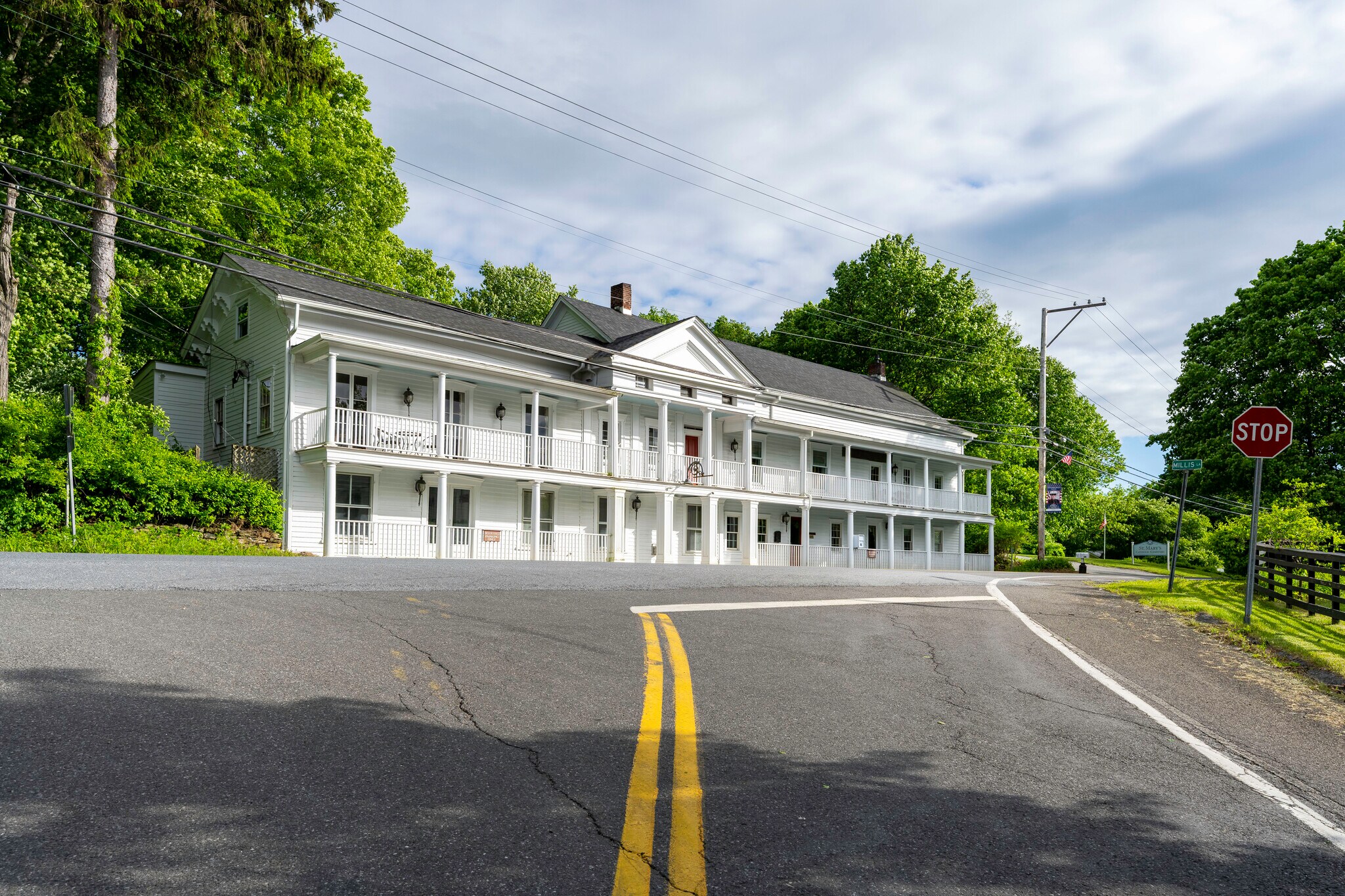 88 Hunns Lake Rd, Stanfordville, NY à vendre Photo de l’immeuble– Image 1 sur 43