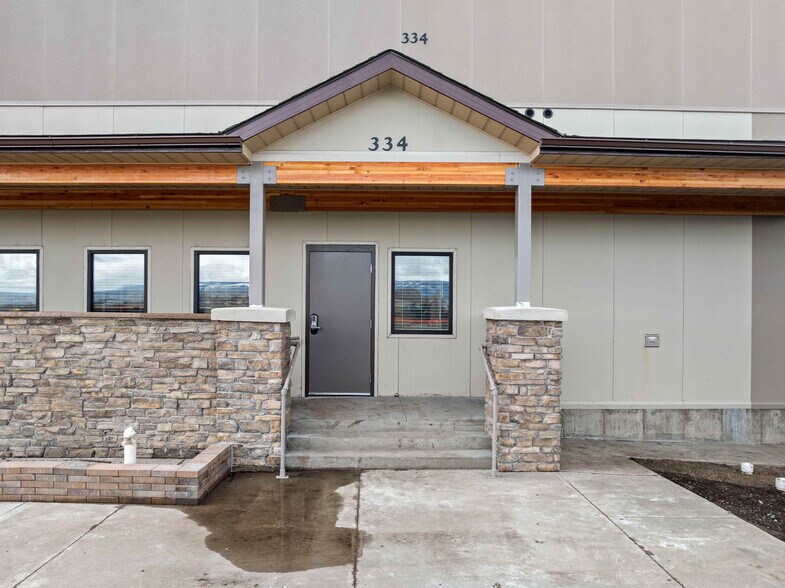 334 Antelope Dr, La Grande, OR à vendre - Photo de l’immeuble – Image 3 sur 12