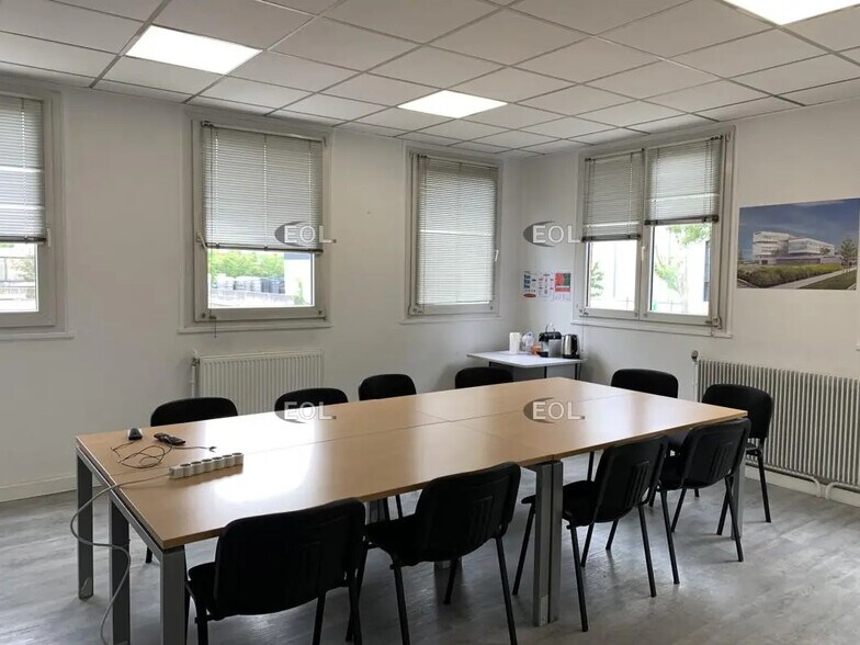 Industriel/Logistique dans Thiais à louer - Photo intérieure – Image 2 sur 8