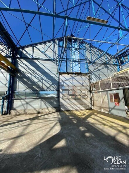 Local d'activités dans Nantes à vendre - Photo de l’immeuble – Image 2 sur 7