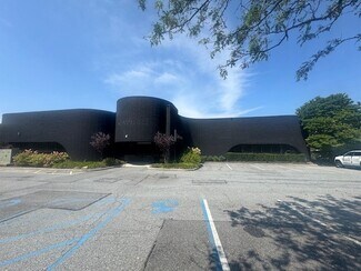 Plus de détails pour 1745 Expressway Dr N, Hauppauge, NY - Industriel/Logistique à vendre