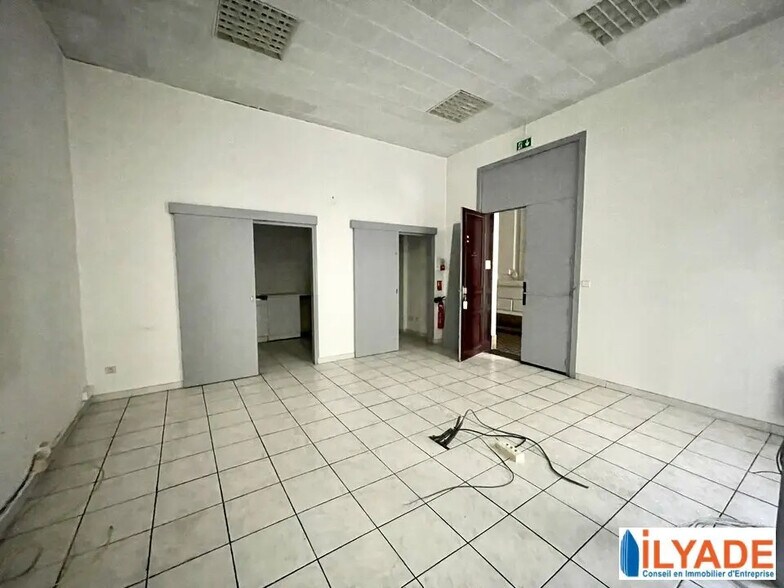 26 Rue Edouard Delanglade, Marseille à louer - Photo intérieure – Image 3 sur 4