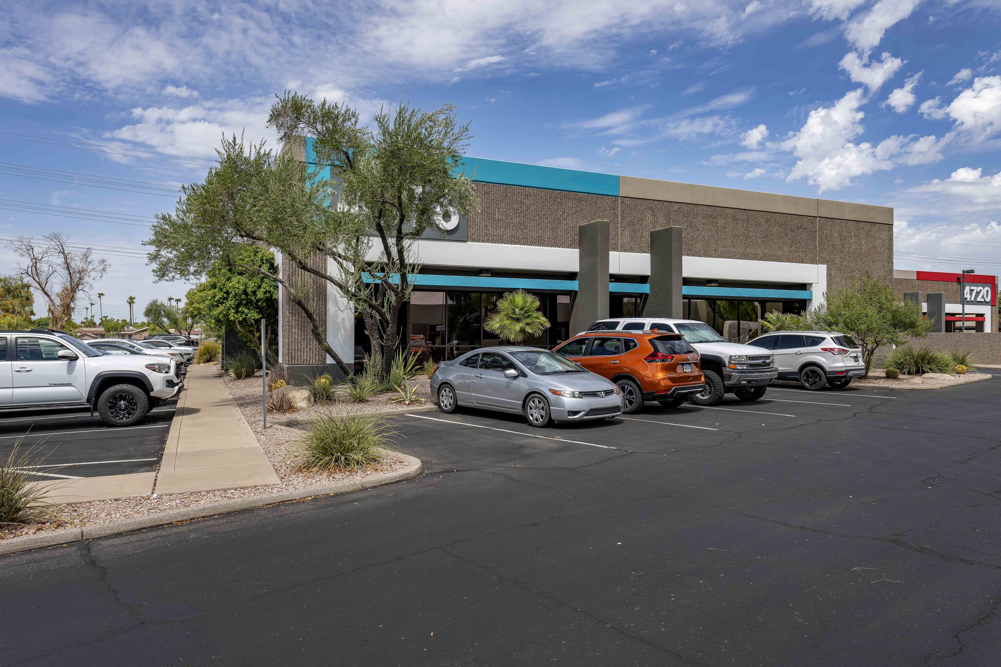 5010 S Ash Ave, Tempe, AZ à louer Photo de l’immeuble– Image 1 sur 7