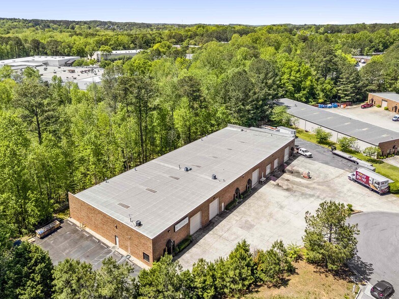 3620 Burnette Park Dr, Suwanee, GA à louer - Photo de l’immeuble – Image 1 sur 5