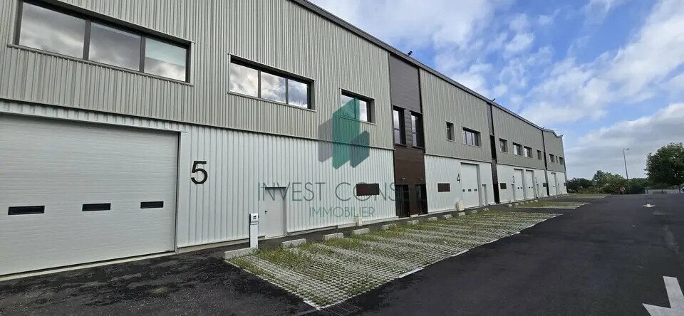 Bureau dans Osny à louer - Photo de l’immeuble – Image 3 sur 18