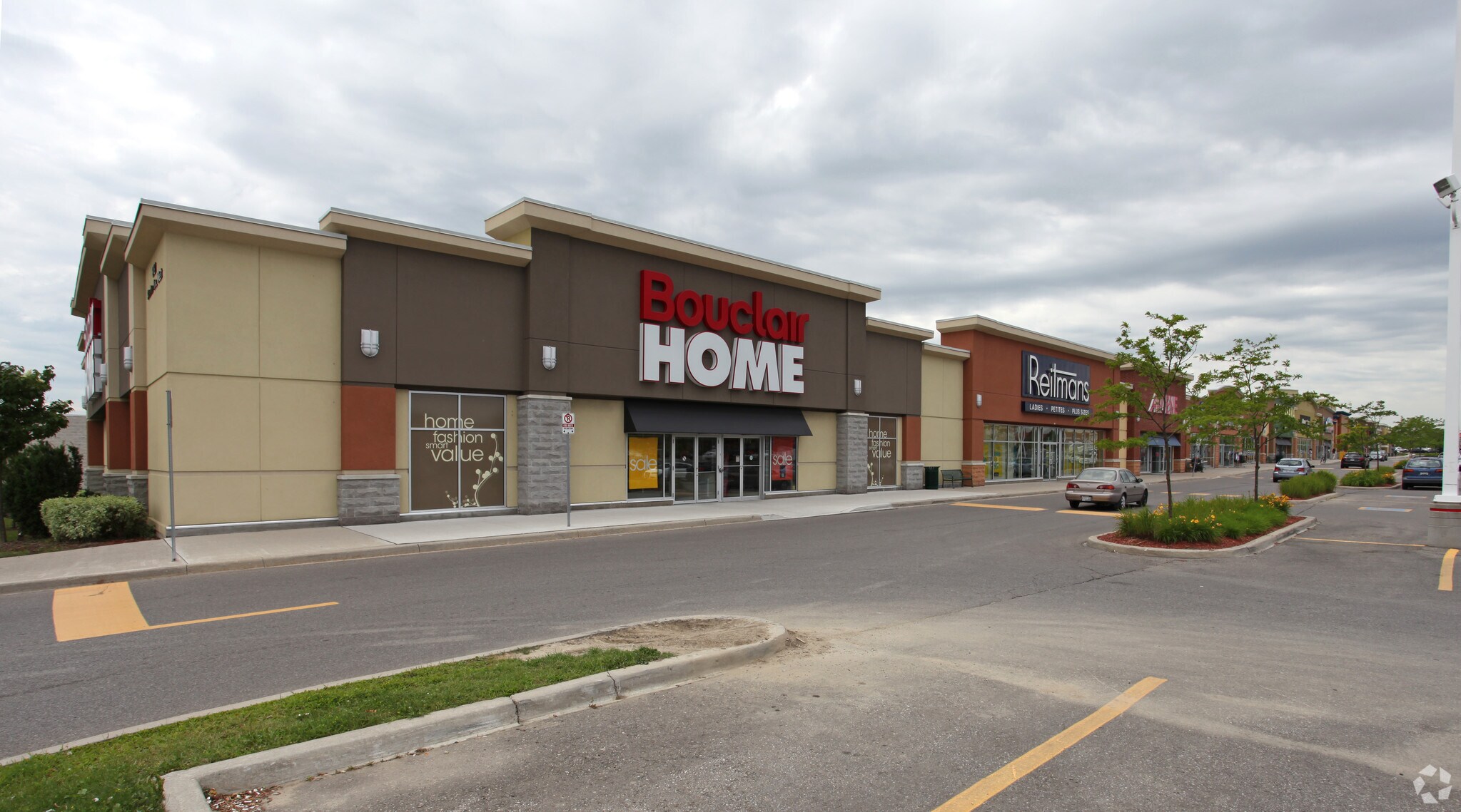 2011-2375 Steeles Ave, Toronto, ON à louer Photo de l’immeuble– Image 1 sur 9