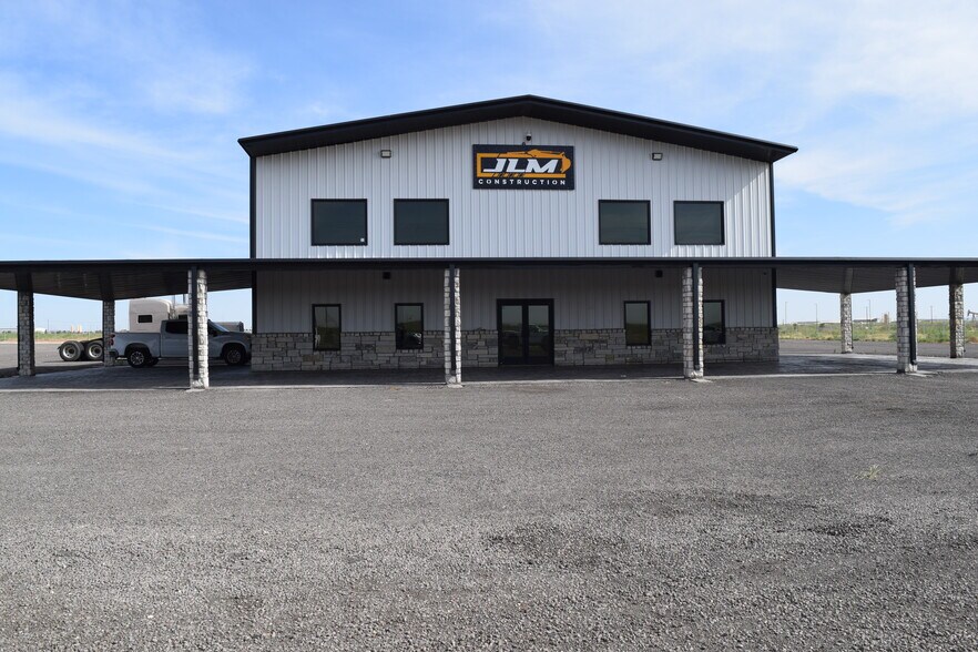 6306 County 122 Rd, Midland, TX à louer - Photo de l’immeuble – Image 1 sur 24