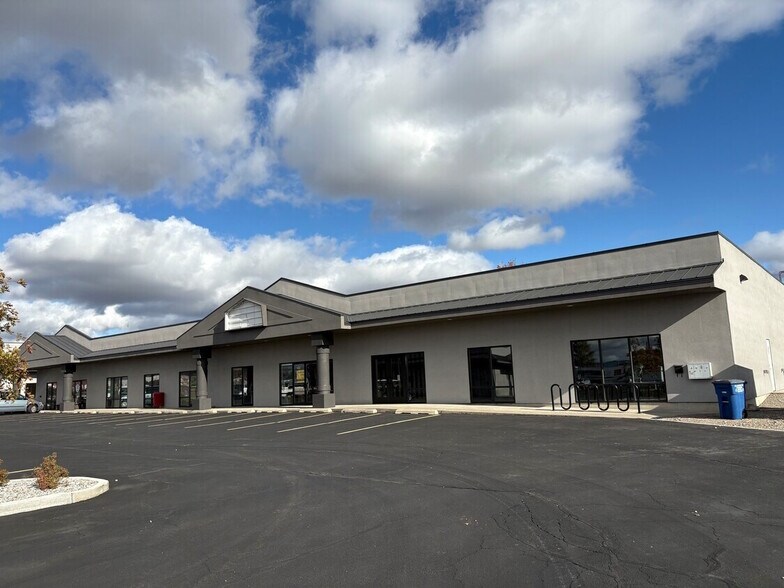3920 W 5th Ave, Post Falls, ID à louer - Photo de l’immeuble – Image 2 sur 2
