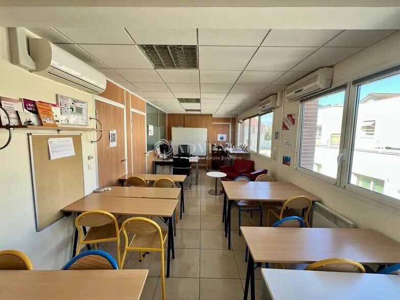 Bureau dans Ermont à louer - Photo de l’immeuble – Image 2 sur 6