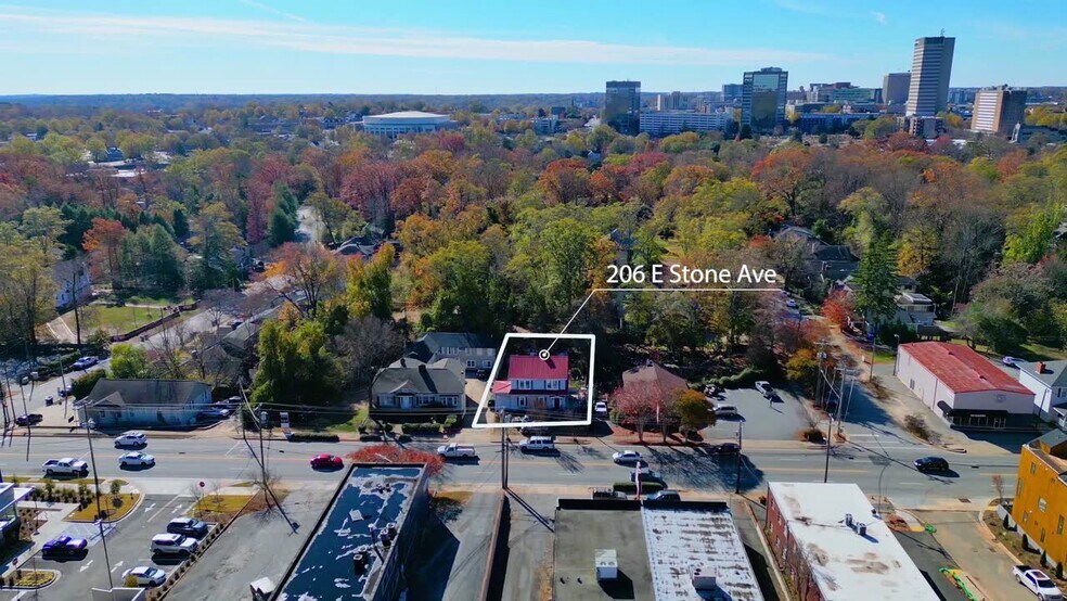 206 E Stone Ave, Greenville, SC à vendre - Vidéo sur l’annonce professionnelle – Image 2 sur 15