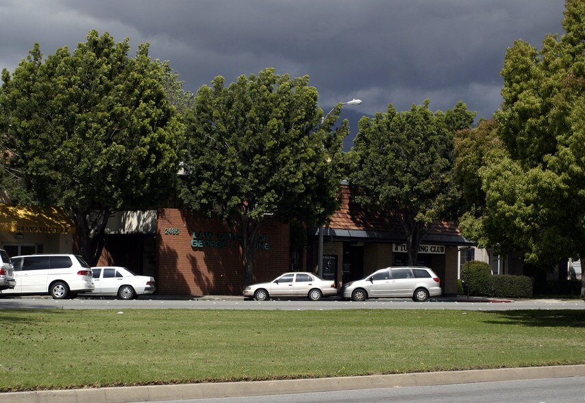 2485 Huntington Dr, San Marino, CA à louer - Photo de l’immeuble – Image 3 sur 15