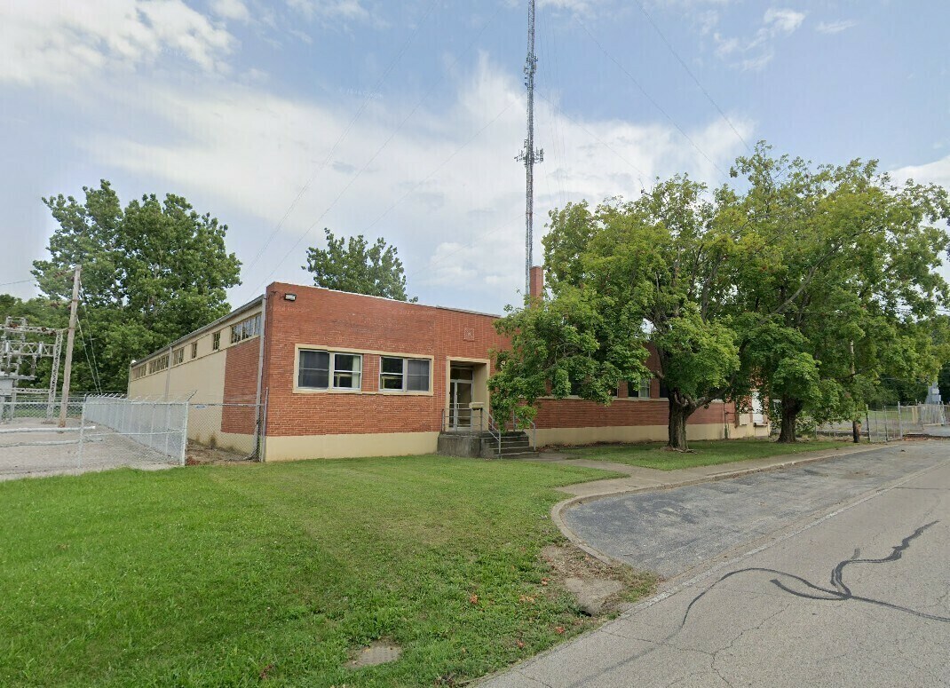 2044 N Walnut Grove Ave, Decatur, IL à louer Photo principale– Image 1 sur 23