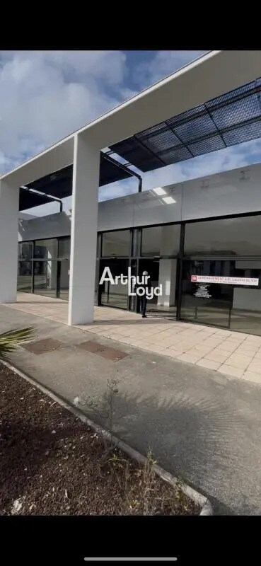 Local commercial dans Vallauris à louer Photo principale– Image 1 sur 8