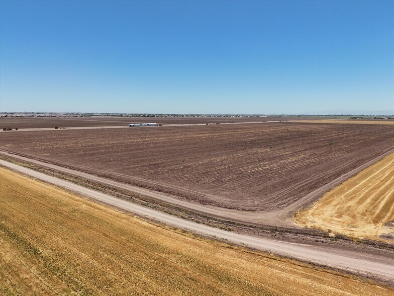 Wienert Road, Imperial, CA à vendre - Photo de l’immeuble – Image 2 sur 21