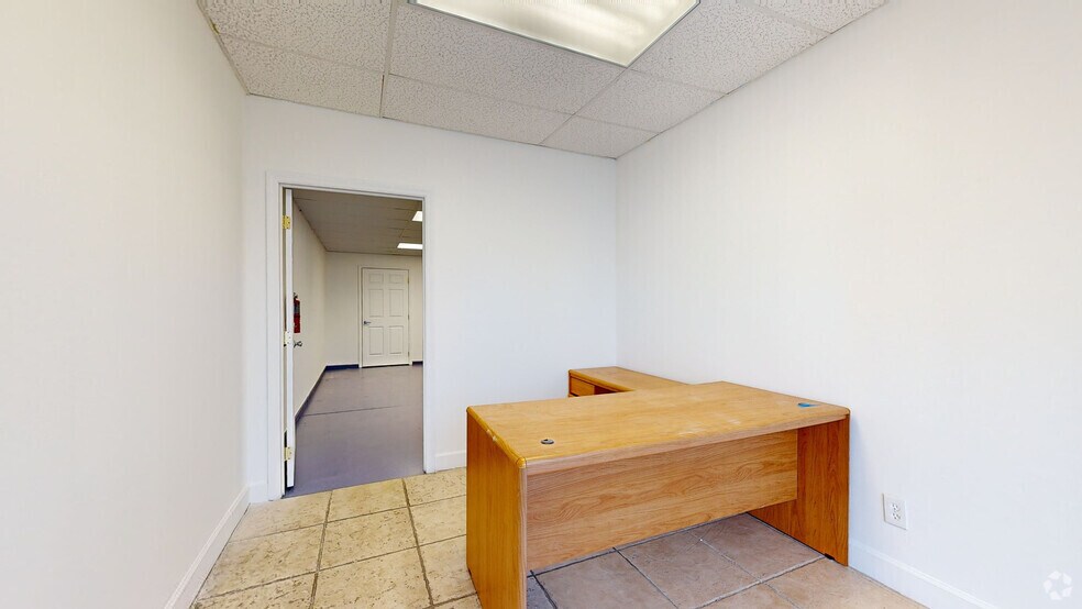2600 Aurora Rd, Melbourne, FL à louer - Numérisation 3D Matterport – Image 2 sur 24