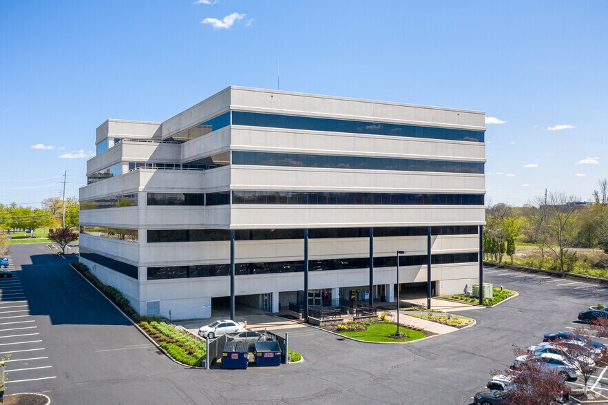 285 Davidson Ave, Somerset, NJ à louer - Photo de l’immeuble – Image 3 sur 4