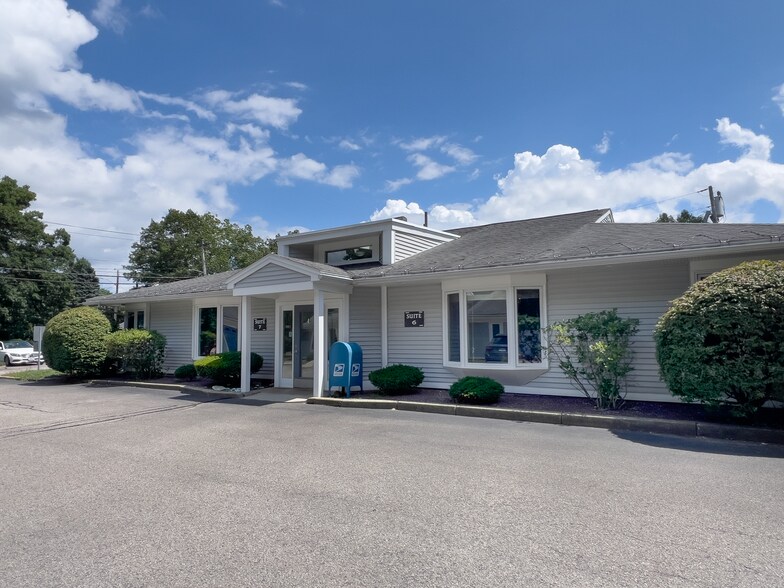 210 Whiting St, Hingham, MA à louer - Photo de l’immeuble – Image 2 sur 24