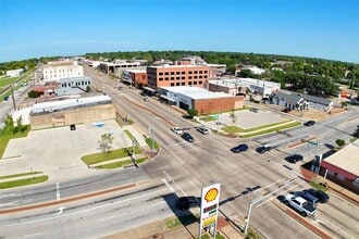 211 E Moore Ave, Terrell, TX à louer Aérien– Image 2 sur 2