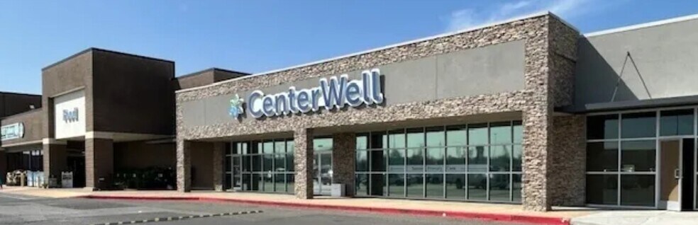 4040-4070 Ryan St, Lake Charles, LA à louer - Photo de l’immeuble – Image 2 sur 5