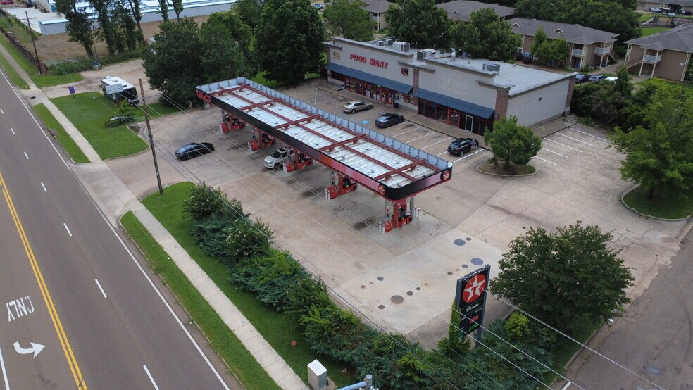 5300 N State St, Jackson, MS à louer - Photo de l’immeuble – Image 3 sur 5