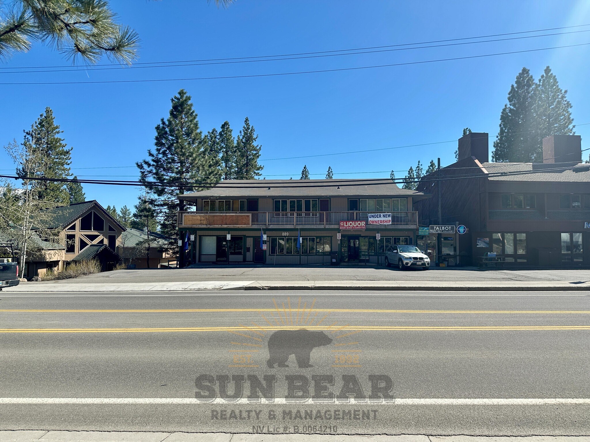 889 Tahoe Blvd, Incline Village, NV à louer Photo de l’immeuble– Image 1 sur 13