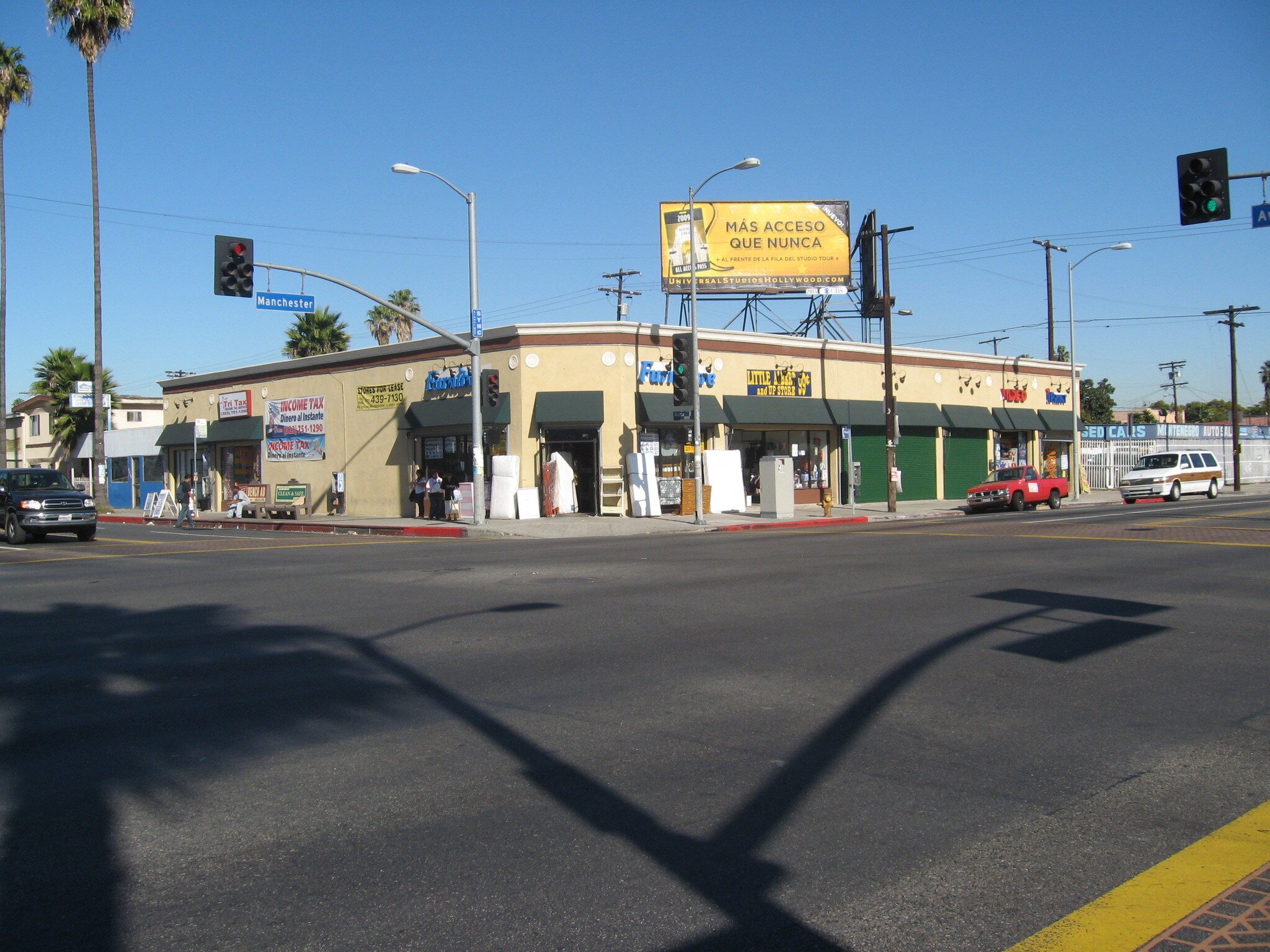 601-609 Manchester Ave, Los Angeles, CA à louer Photo de l’immeuble– Image 1 sur 3