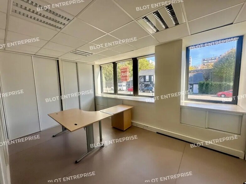Bureau dans Rennes à vendre - Photo de l’immeuble – Image 3 sur 7