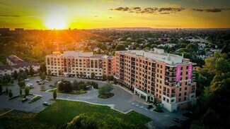 Plus de détails pour 626-636 Prado Pvt, Nepean, ON - Santé à vendre