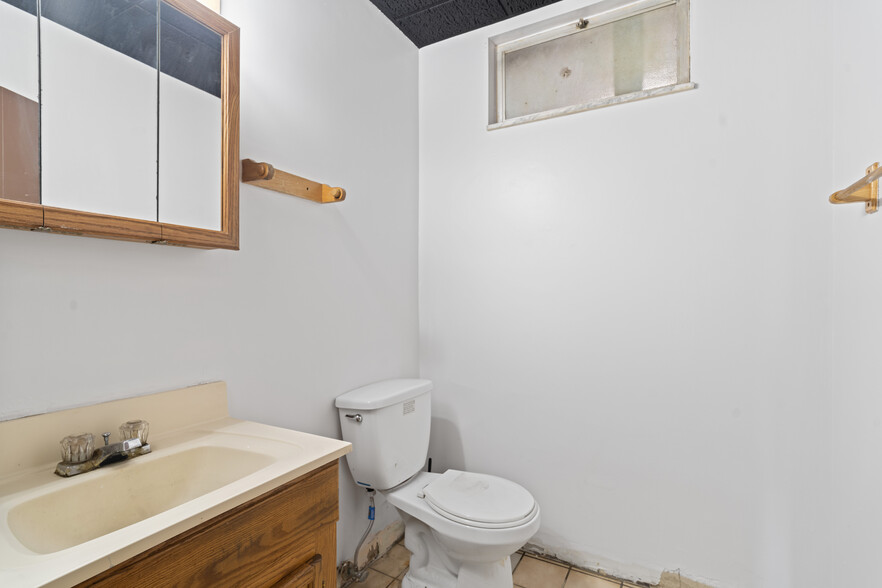 15 S Worthington St, Youngstown, OH à louer - Photo de l’immeuble – Image 3 sur 33