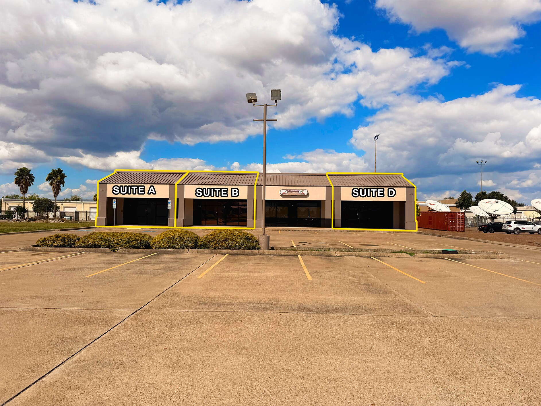 1401 E Hackberry St, McAllen, TX à louer Photo de l’immeuble– Image 1 sur 8
