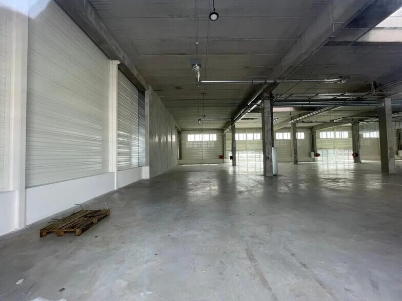 Industriel/Logistique dans Vitry-sur-Seine à louer - Photo de l’immeuble – Image 3 sur 8