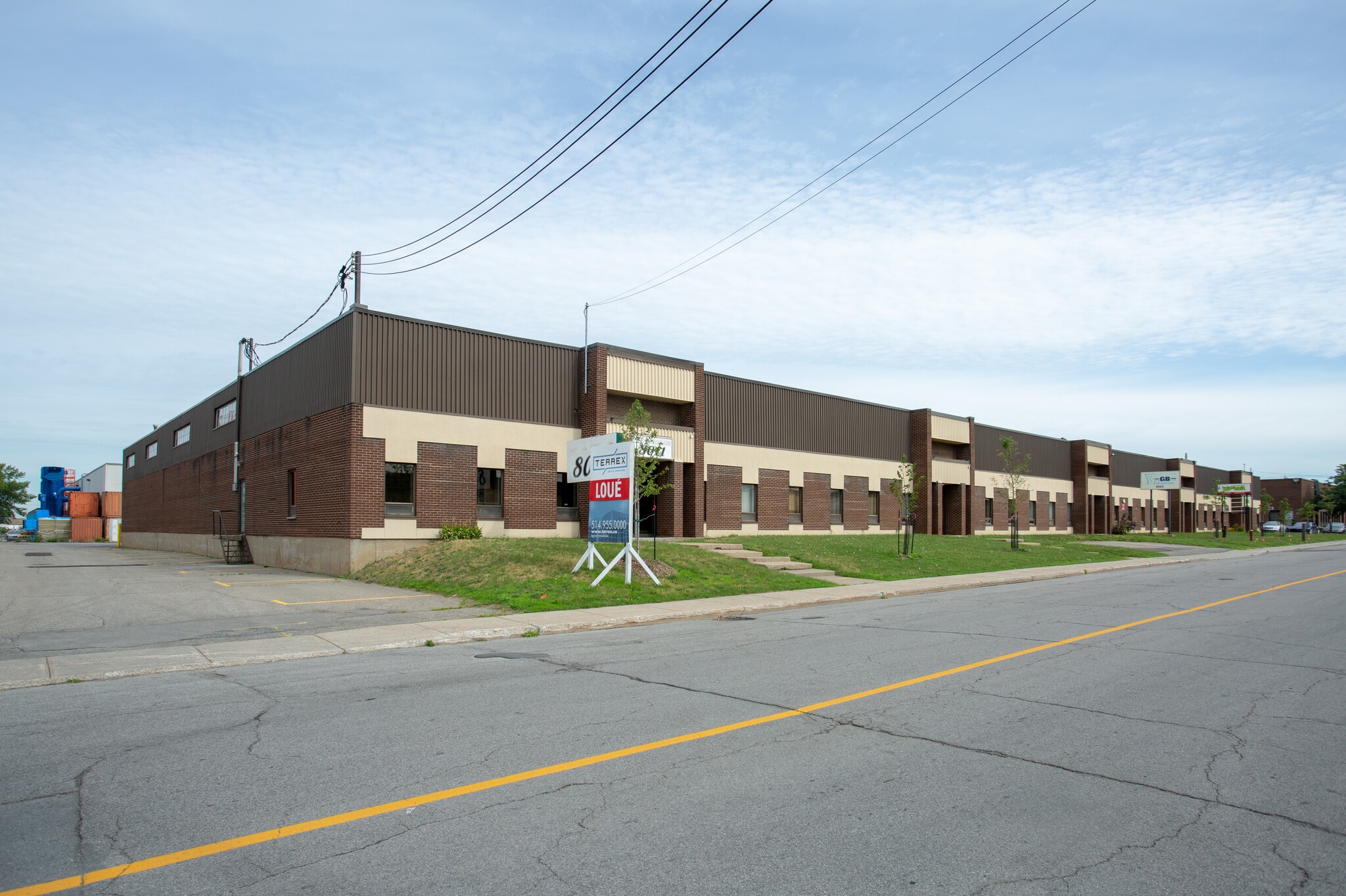 8011-8047 Rue Jarry, Montréal, QC à louer Photo principale– Image 1 sur 5