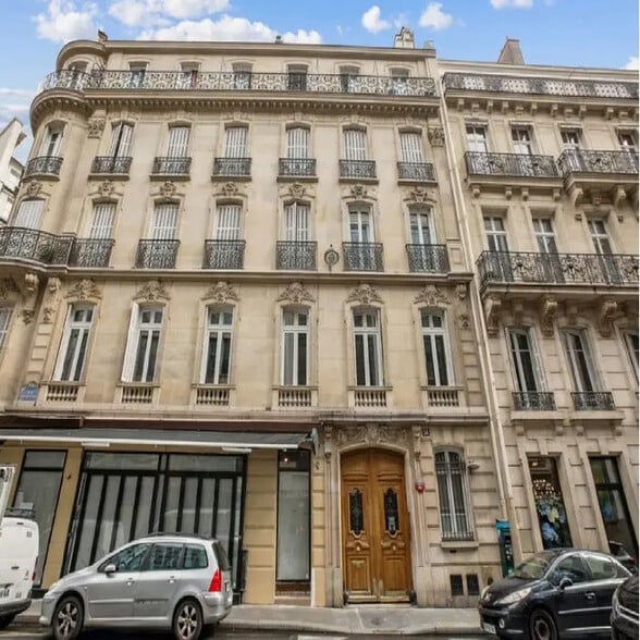 54 Rue De Ponthieu, Paris à louer - Photo de l’immeuble – Image 1 sur 23