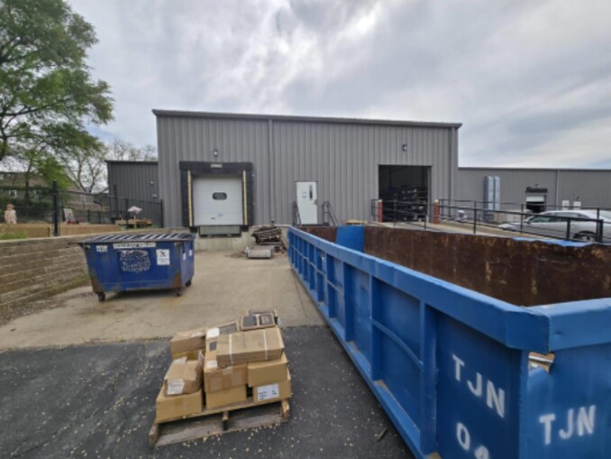 1101 S Broadway St, Yankton, SD à louer - Photo de l’immeuble – Image 3 sur 22