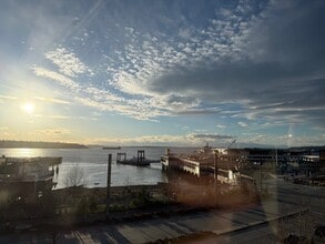 114 Alaskan Way S, Seattle, WA à louer Photo intérieure– Image 2 sur 5