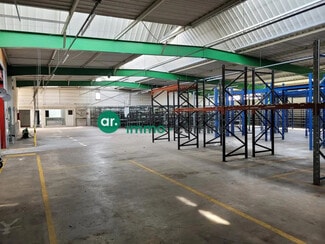 Plus de détails pour Local d'activités à louer